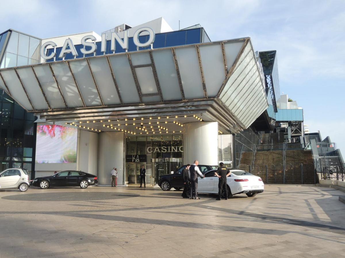 Totolulu Cannes Blue Corner ภายนอก รูปภาพ